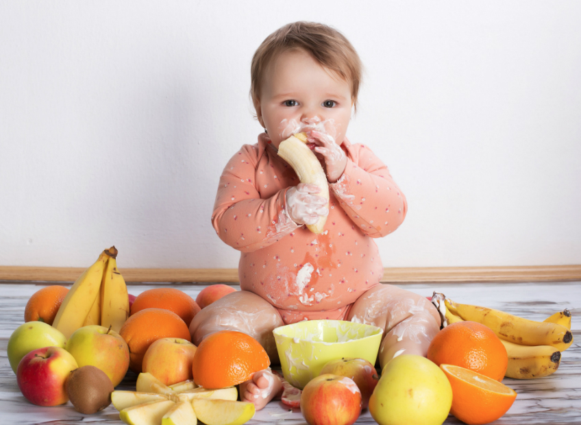 Wie gewöhnen Sie Ihr Baby an feste Nahrung?